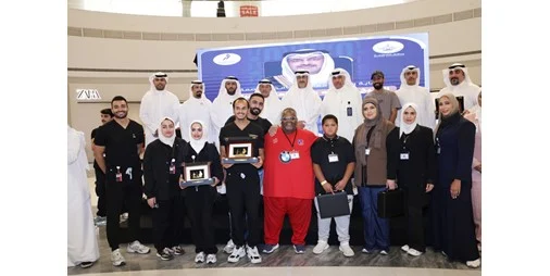 محافظ العاصمة يؤكد أهمية تعزيز الصحة العامة بالدولة