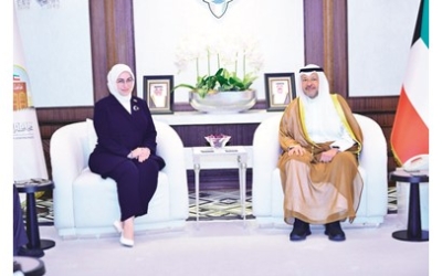 محافظ الفروانية يستعرض سبل تعزيز العلاقات مع سفيرة تركيا