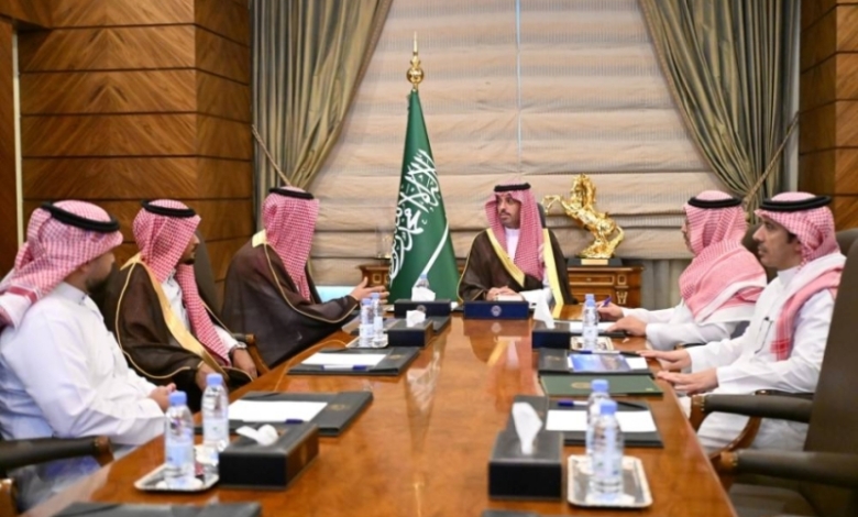 محافظ جدة يستعرض المشروعات الصناعية