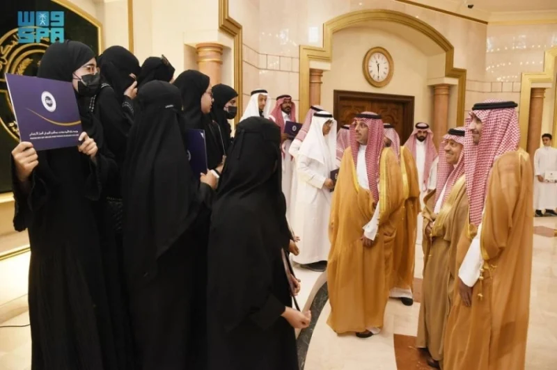 محافظ جدة يكرم الفائزين بجائزة المواطنة المسؤولة