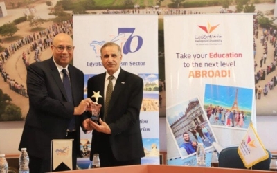 مصر للطيران تتعاون مع جامعة هليوبوليس وشركات سيكم للاستثمار