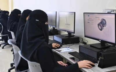 معسكر التصنيع الرقمي يجذب 100 متدرب لتطوير مهاراتهم في مجال الذكاء الاصطناعي.