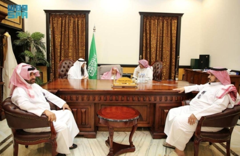 مفتي عام المملكة يستقبل وفد جمعية أرزاق ويثني على جهودهم في حفظ النعمة