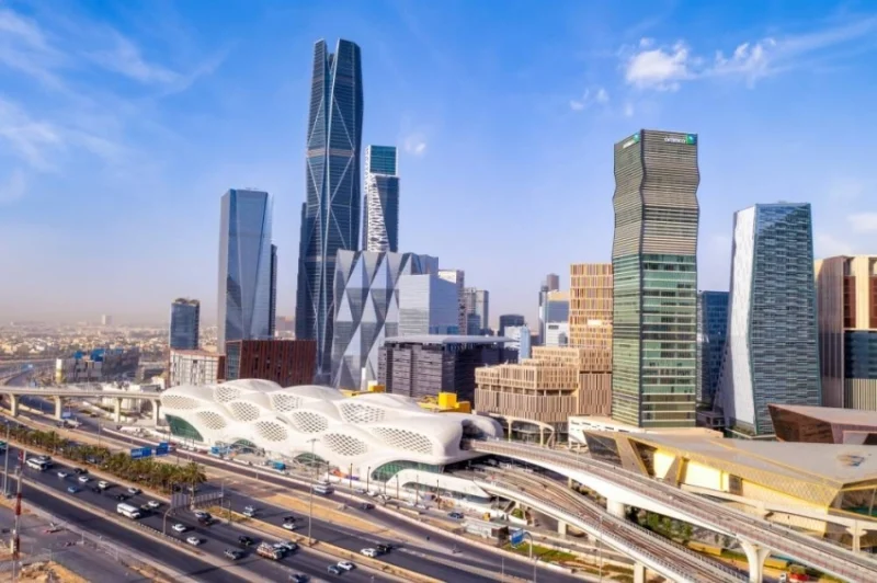 موسوعة غينيس تكرم كافد بأطول شبكة ممرّات معلّقة