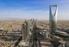 موظفو البنود والعقود يتمتعون بإجازة العيدين  
إجازة العيدين تشمل موظفي البنود والعقود  
احتفال موظفي البنود والعقود بإجازة العيدين  
العيدين يجلبان إجازة لموظفي البنود والعقود  
موظفو البنود والعقود على موعد مع إجازة العيدين
