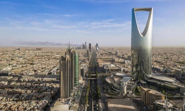 موظفو البنود والعقود يتمتعون بإجازة العيدين
إجازة العيدين تشمل موظفي البنود والعقود
احتفال موظفي البنود والعقود بإجازة العيدين
العيدين يجلبان إجازة لموظفي البنود والعقود
موظفو البنود والعقود على موعد مع إجازة العيدين