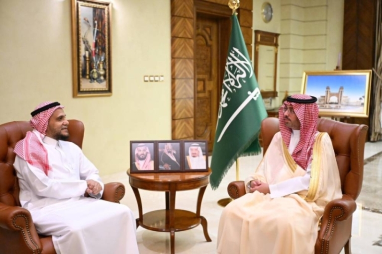 مُحافظ جدَّة يستعرض خدمات «ساند» لمرضى سرطان الأطفال