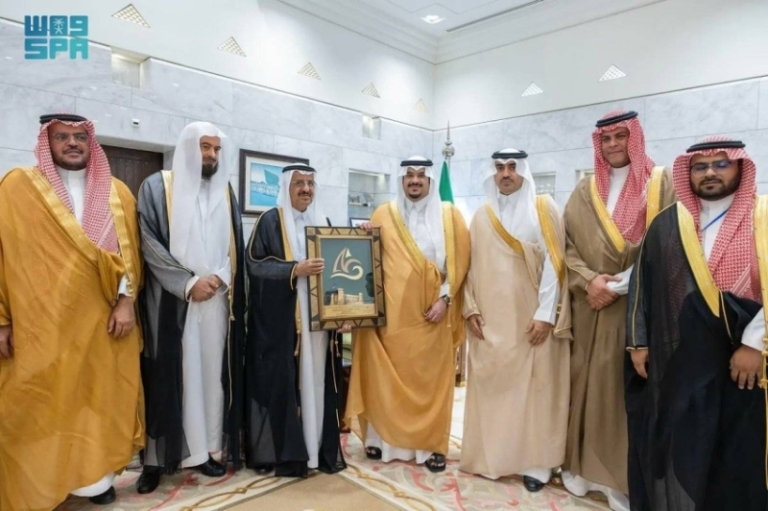 نائب أمير الرياض يحتفي بالفائزين بجائزة حريملاء للتفوق العلمي في دورتها الـ 12