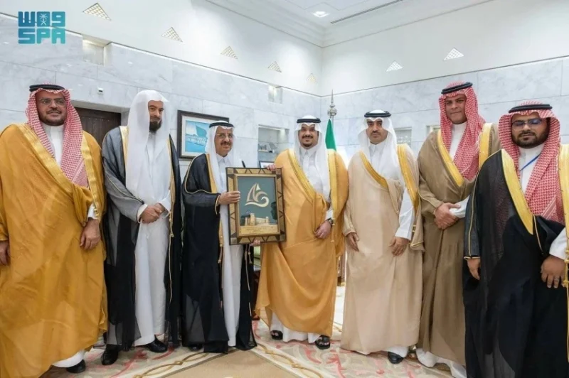 نائب أمير الرياض يحتفي بالفائزين بجائزة حريملاء للتفوق العلمي في دورتها الـ 12