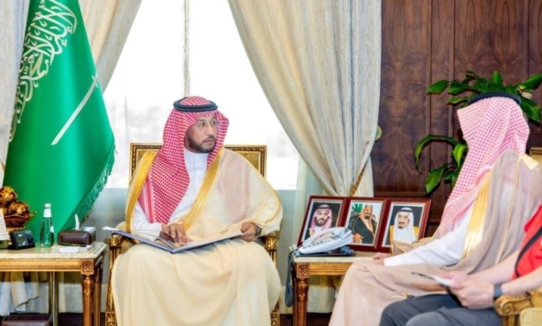 نائب أمير عسير يستعرض إنجازات فرع الهلال الأحمر بالمنطقة