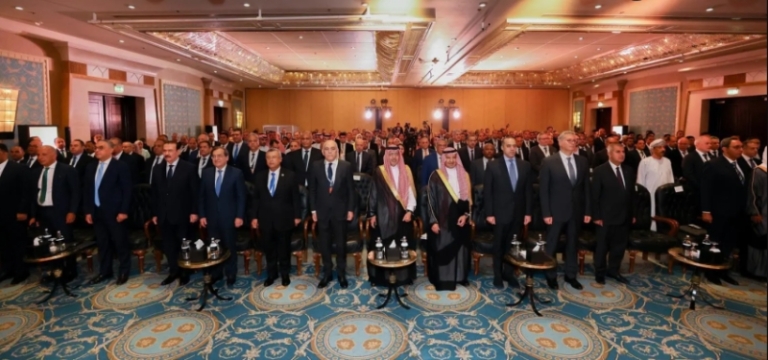 نائب وزير الصناعة يشدد على ضرورة تعزيز التعاون الإقليمي لتحقيق التنمية المستدامة.