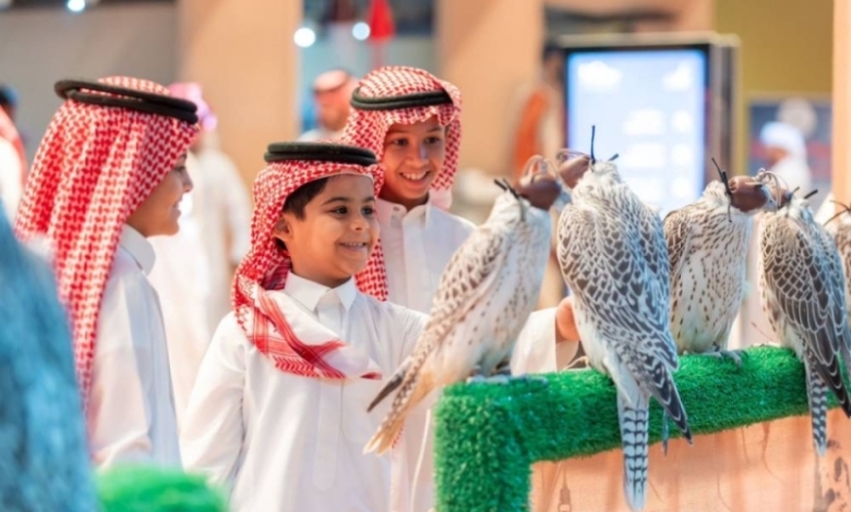 نخبة سلالات الصقور تحلّق في سماء الرياض يوم 5 أغسطس القادم.