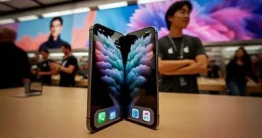 نداءات متزايدة لأبل لدخول سوق “iPhone Fold” القابل للطي