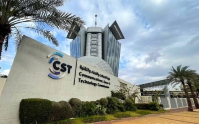 هيئة الاتصالات: 48% من مستخدمي الإنترنت في المملكة يتجاوزون 7 ساعات يوميًا