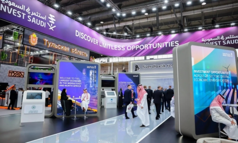 ورش عمل بالجناح السعودي في معرض "INNOPROM 2025" بروسيا لتعزيز التعاون والشراكات الدولية.