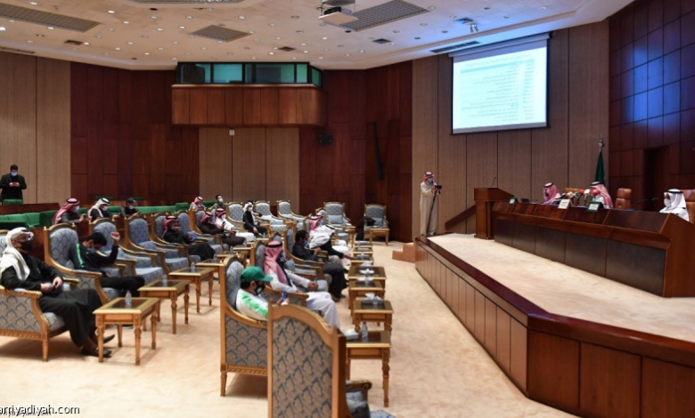 وزارة الرياضة تحيل لجنة الاستدامة المالية إلى رابطة المحترفين لتعزيز التعاون المستدام.