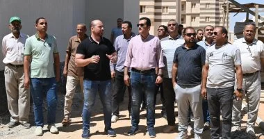 وزير الإسكان يتابع تنفيذ وحدات "سكن لكل المصريين" في عدة مدن