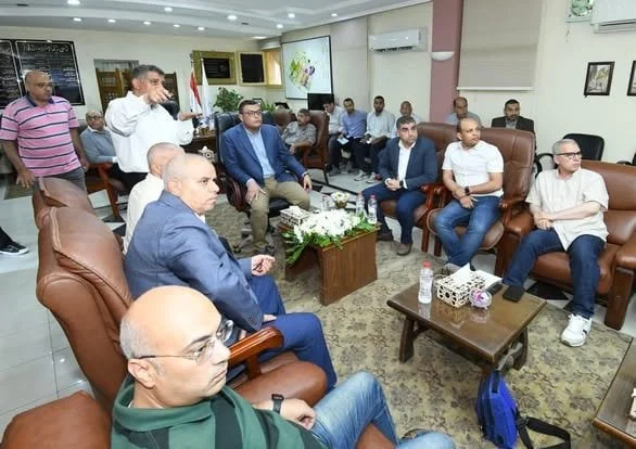 وزير الإسكان يطالب بسرعة إنهاء عقود المستثمرين في غضون أسبوعين