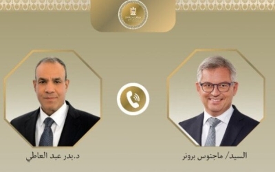 وزير الخارجية يتشاور مع المفوض الأوروبي لتعزيز التعاون الأمني