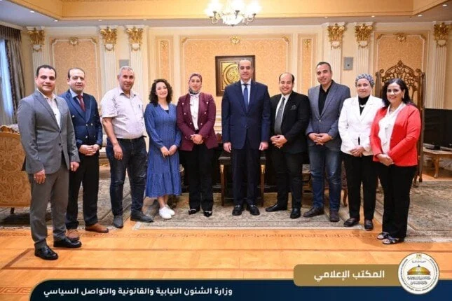 وزير الشئون النيابية يشيد بالدور المهني للصحفيين خلال لقاء مع المحررين البرلمانيين