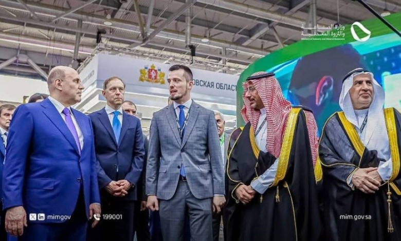 وزير الصناعة الروسي: المملكة تعد مركزًا عالميًا لجذب الاستثمارات والاستثمارات الأجنبية.
