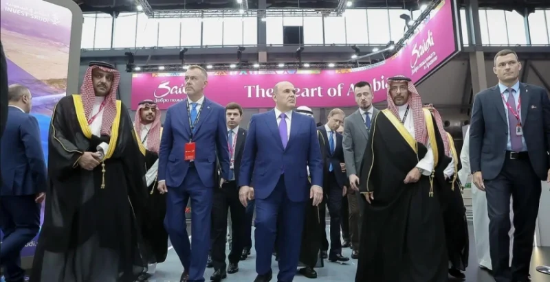 وزير الصناعة والثروة المعدنية يختتم جولته الرسمية في روسيا الاتحادية بنجاح كبير.