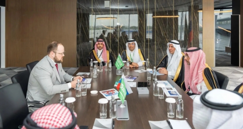 وزير الصناعة يستكشف فرص توسيع الشراكات الاستثمارية مع الشركات الروسية الكبرى والمتميزة.