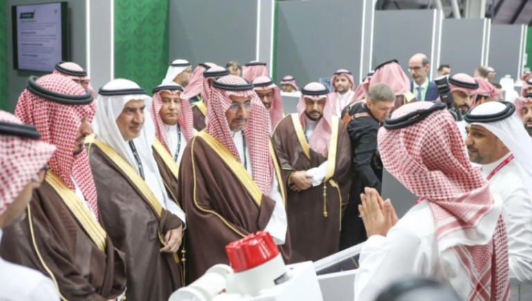 وزير الصناعة يفتتح الجناح السعودي في معرض INNOPROM الدولي للصناعة لعام 2025 بروسيا.