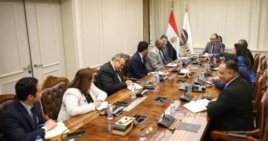 وزير قطاع الأعمال يعزز الشراكة مع البنك الدولي