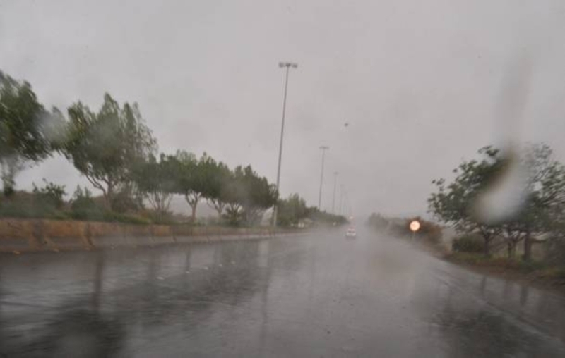 أمطار غزيرة تضرب محافظة الطائف