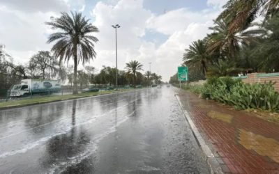 أمطار غزيرة تضرب محافظتي الليث وأضم