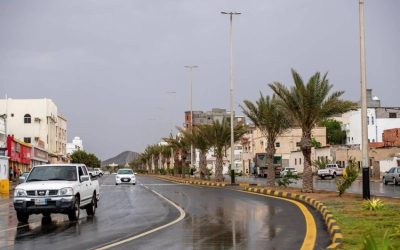 أمطار متوسطة تضرب مراكز محافظة أملج