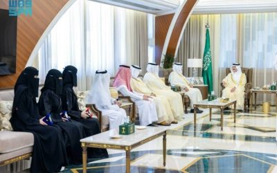 أمير الشرقية يستقبل رئيس جامعة حفر الباطن وطلاب الجوائز الدولية