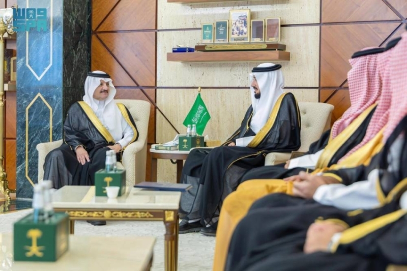 أمير الشرقية يستقبل رئيس لجنة الإبل الوطنية