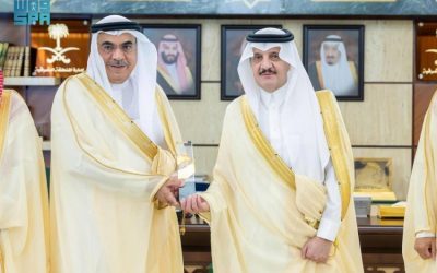 أمير الشرقية يستلم جائزة الملك عبدالعزيز للجودة ويطلع على مشاريع الأمانة نحو التميز المؤسسي