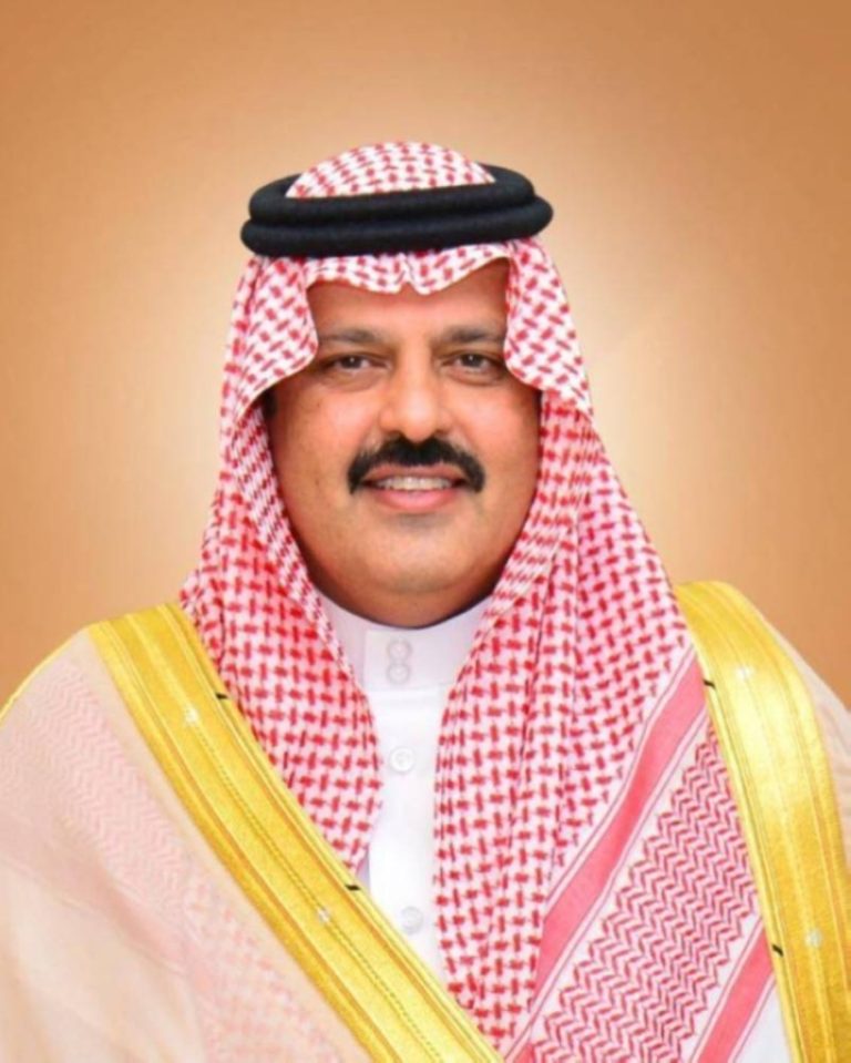 أمير حائل يواسي أسرة الشبرمي في فقدانهم لفقيدتهم