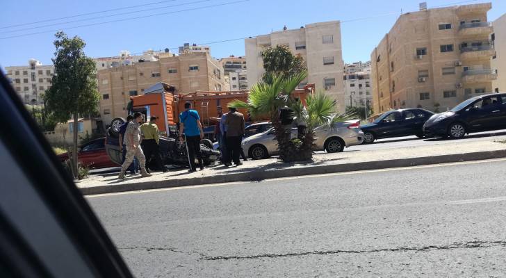إدارة السير تحذر السائقين من انقلاب مركبة على شارع الأردن
تحذير إدارة السير للسائقين بشأن انقلاب مركبة على شارع الأردن
إدارة السير تنبه السائقين لحادث انقلاب مركبة بشارع الأردن
دعوة من إدارة السير للسائقين حول حادث انقلاب مركبة على شارع الأردن