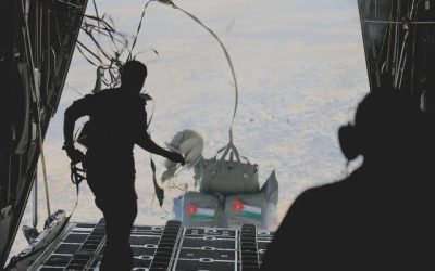 إنزالات جوية جديدة للمساعدات إلى غزة من القوات المسلحة الأردنية بمشاركة دولية