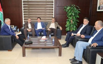 اجتماع شامل لتطوير النقل بين وزير النقل وأصحاب الشاحنات والباصات والنقل السياحي