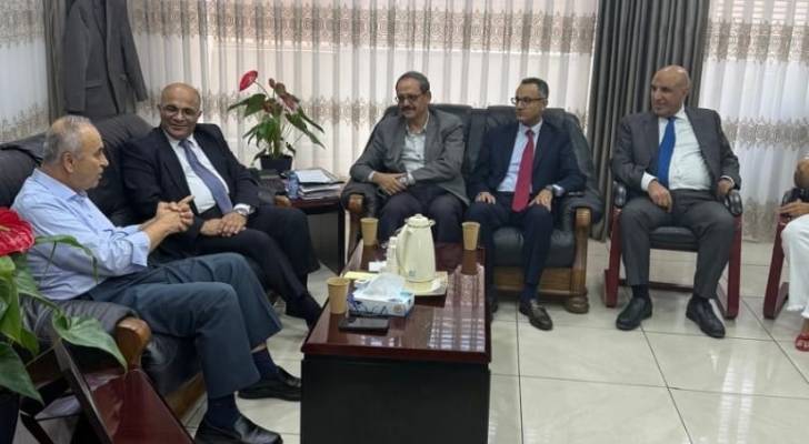 اجتماع نقيب الصحفيين مع مدير عام ضريبة الدخل يؤكد أهمية الإعلام