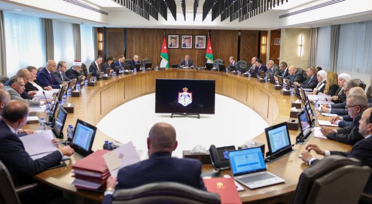 استعدادات انطلاقة جديدة.. حسان يودع الوزراء المغادرين ويؤكد استمرارية العمل