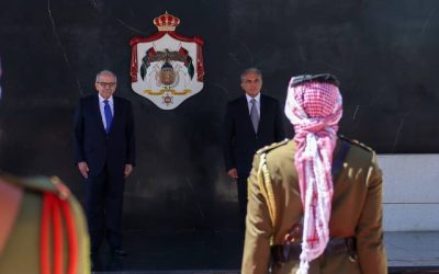 استقبال رسمي لحسان وسلام في رئاسة الوزراء