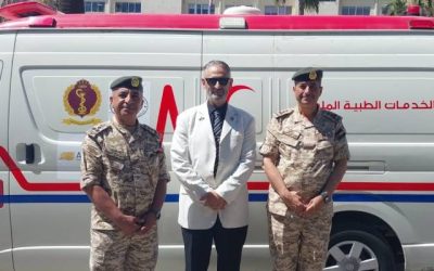 استلام سيارات إسعاف لدعم مرضى غزة من منظمة "خِدمت" الباكستانية