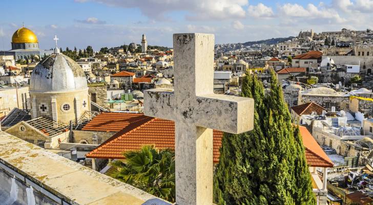 الأردن يندد باعتداءات الاحتلال الإسرائيلي على مسيحيّي القدس