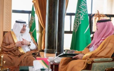 الأمير فهد بن سلطان يستعرض نتائج القبول بجامعة تبوك