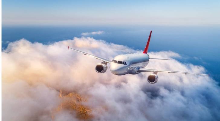 الطيران المدني يؤكد عدم تحويل الرحلات إلى مطارات بديلة بسبب الأجواء المغبرة الإثنين