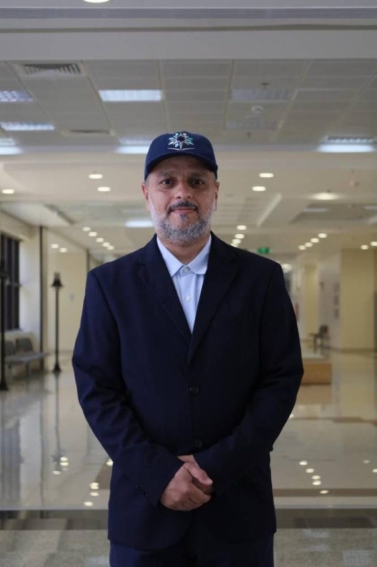 العامودي يستقبل المنسوبين في الكلية التقنية بجدة