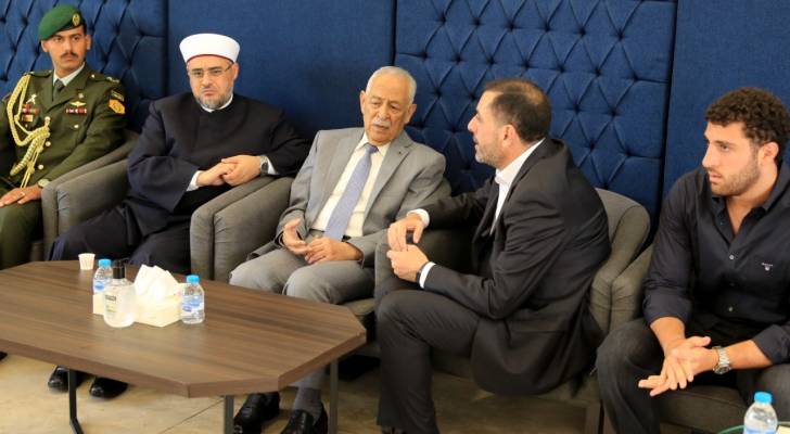 العيسوي يقدم العزاء للرواشدة والنعيمات والحنيطي والبندقجي مندوباً عن الملك وولي العهد
