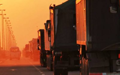 القضاة يؤكدون: 400 شاحنة أردنية تدخل سوريا يومياً ونمو الاقتصاد الوطني يتجاوز التوقعات