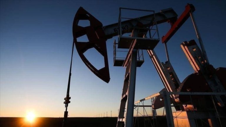 انخفاض أسعار النفط خلال التداولات المبكرة في الأسواق الآسيوية اليوم.